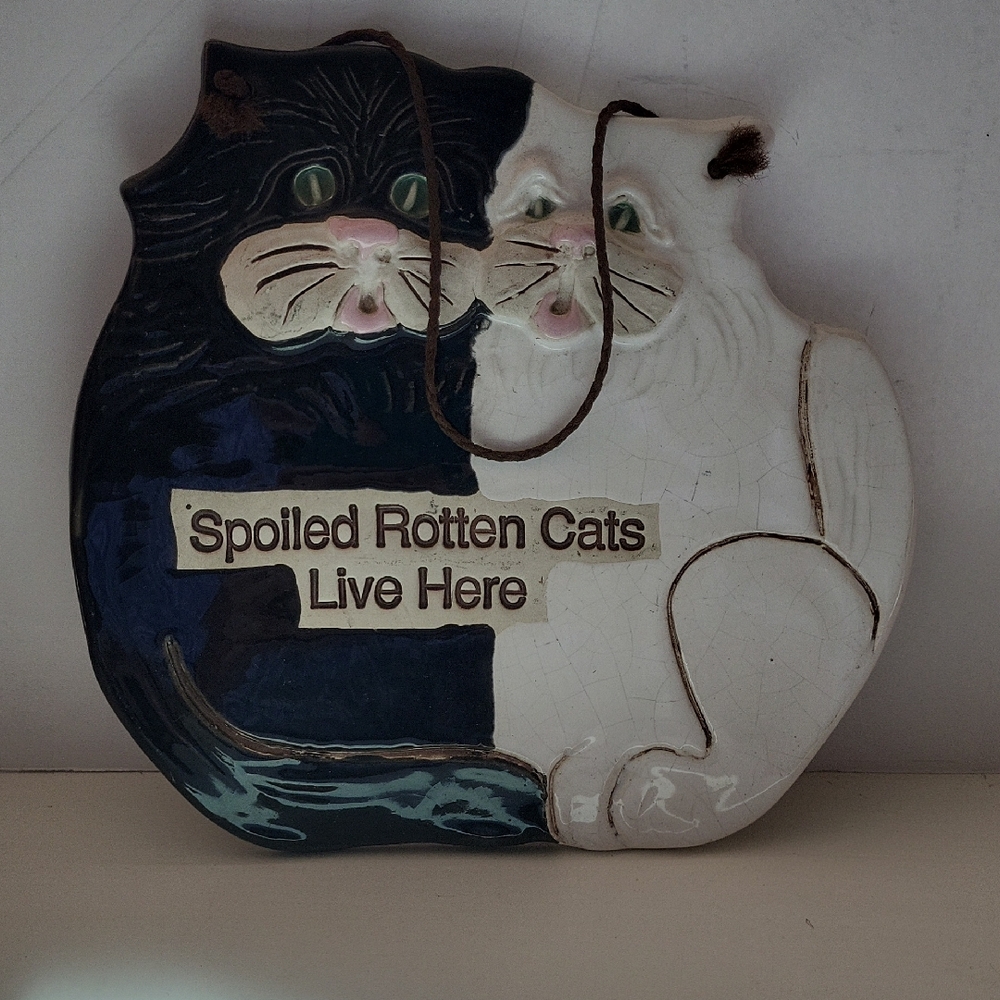 Smokey Mountain Pottery Spoiled Rotten Cats Wall Plaque - Black and White